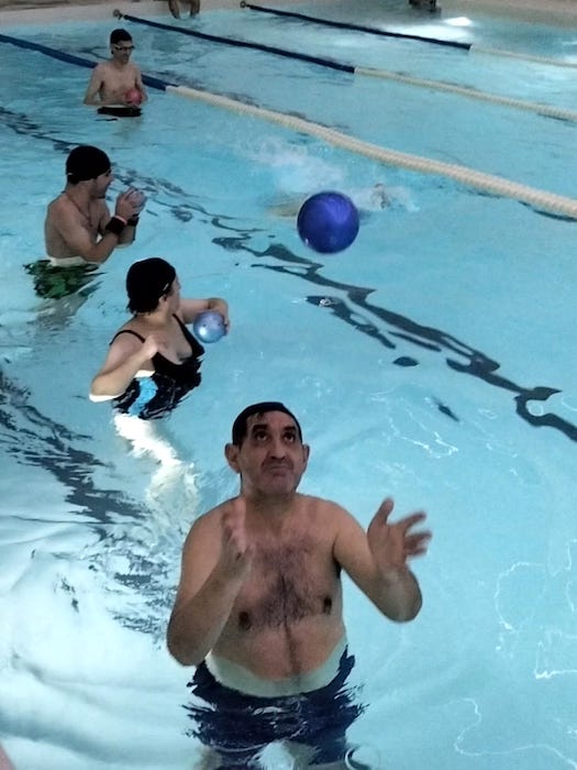 Actividad física acuática de los usuarios del Centro de Día Ocupacional de Úbeda
